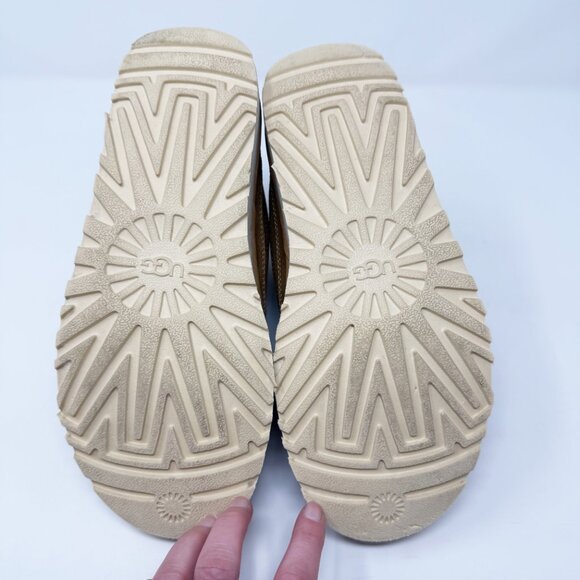 Ugg Chestnut Tan Highland Field Chukka Boots Women's Size 6 EUC Suede Lace Up - Picture 6 of 8